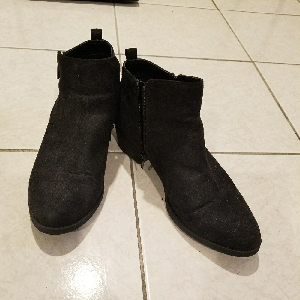 Black ankle booties